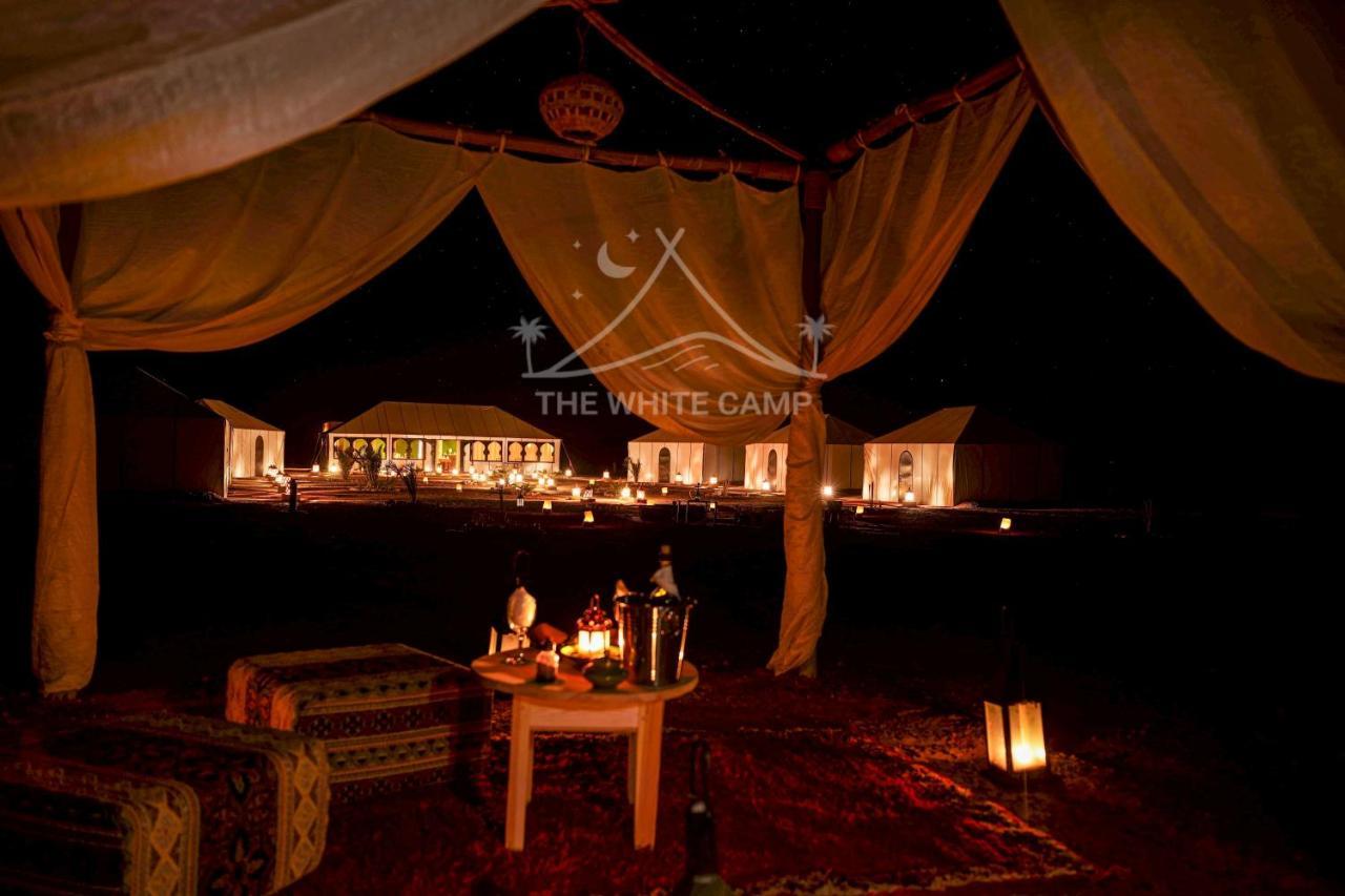 The White Camp - Your Merzouga Luxury Desert Camp & Erg Chebbi Dunes Camel Riding Zewnętrze zdjęcie