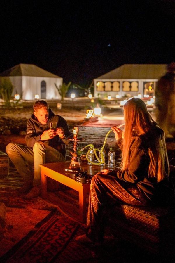 The White Camp - Your Merzouga Luxury Desert Camp & Erg Chebbi Dunes Camel Riding Zewnętrze zdjęcie