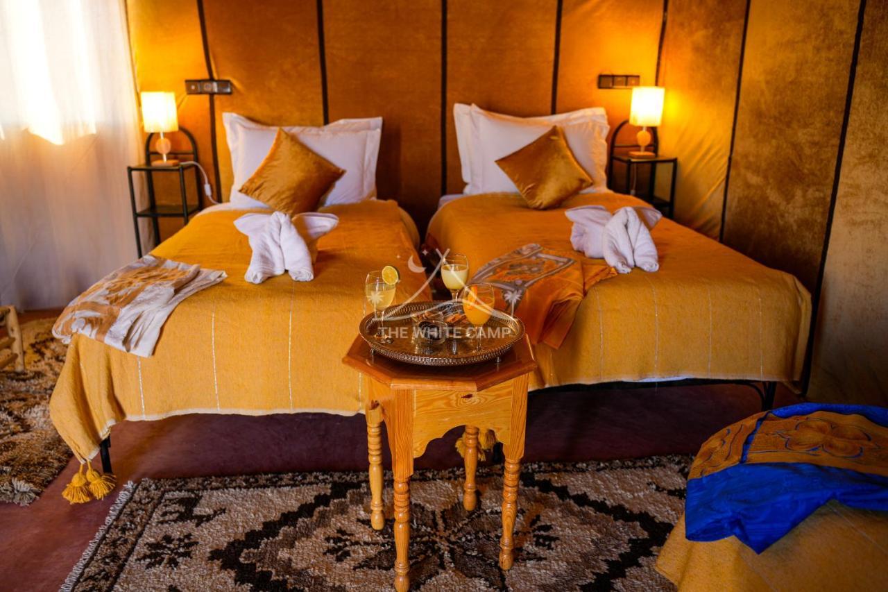 The White Camp - Your Merzouga Luxury Desert Camp & Erg Chebbi Dunes Camel Riding Zewnętrze zdjęcie