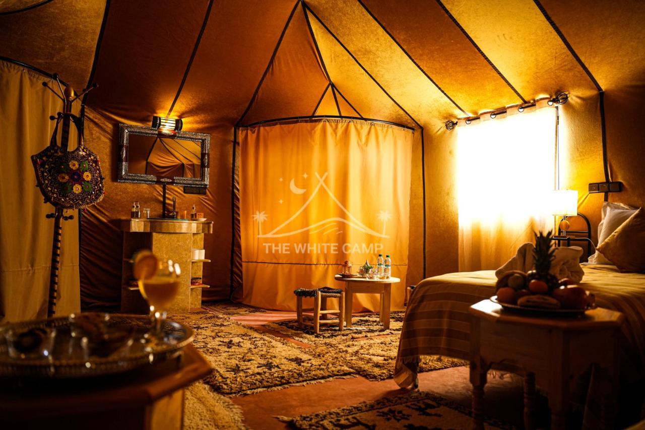 The White Camp - Your Merzouga Luxury Desert Camp & Erg Chebbi Dunes Camel Riding Zewnętrze zdjęcie