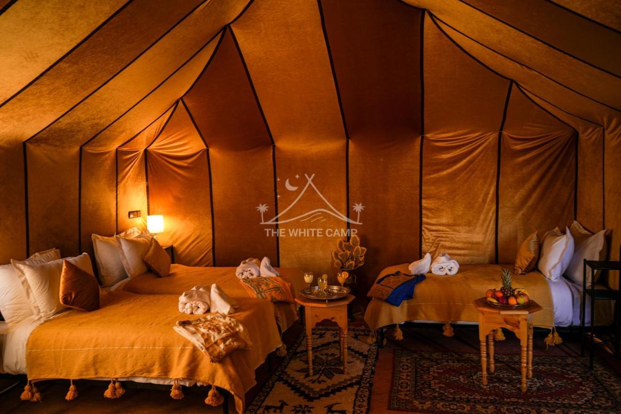 The White Camp - Your Merzouga Luxury Desert Camp & Erg Chebbi Dunes Camel Riding Zewnętrze zdjęcie