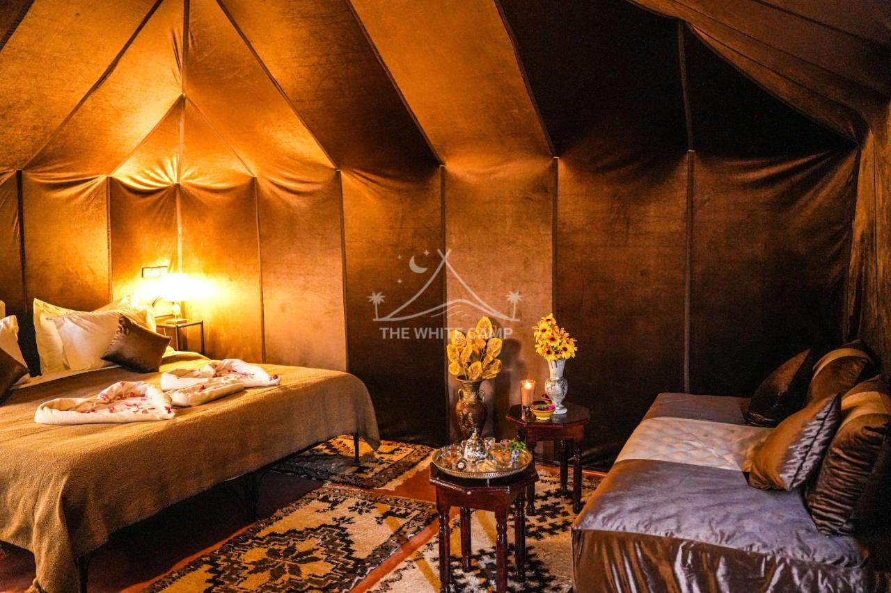 The White Camp - Your Merzouga Luxury Desert Camp & Erg Chebbi Dunes Camel Riding Zewnętrze zdjęcie
