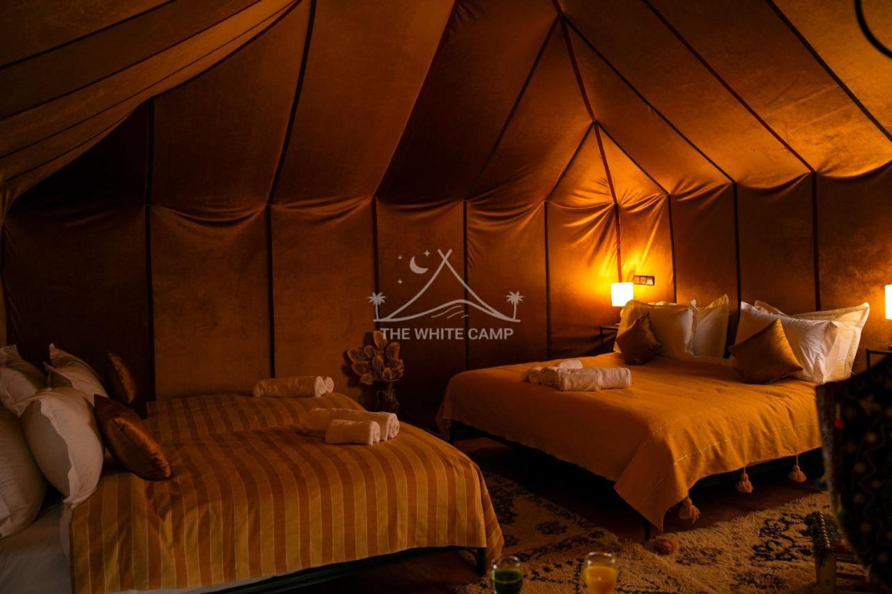 The White Camp - Your Merzouga Luxury Desert Camp & Erg Chebbi Dunes Camel Riding Zewnętrze zdjęcie