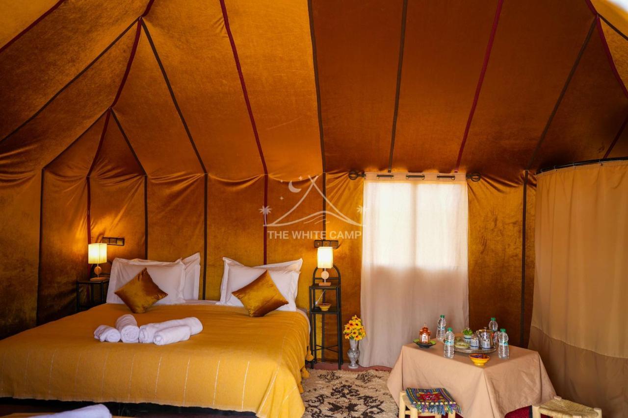 The White Camp - Your Merzouga Luxury Desert Camp & Erg Chebbi Dunes Camel Riding Zewnętrze zdjęcie
