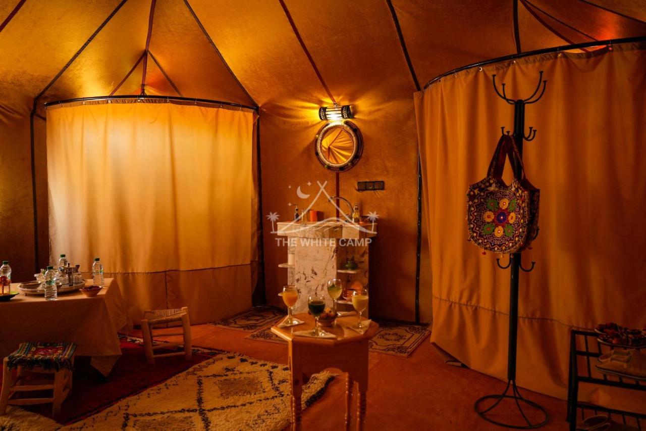 The White Camp - Your Merzouga Luxury Desert Camp & Erg Chebbi Dunes Camel Riding Zewnętrze zdjęcie