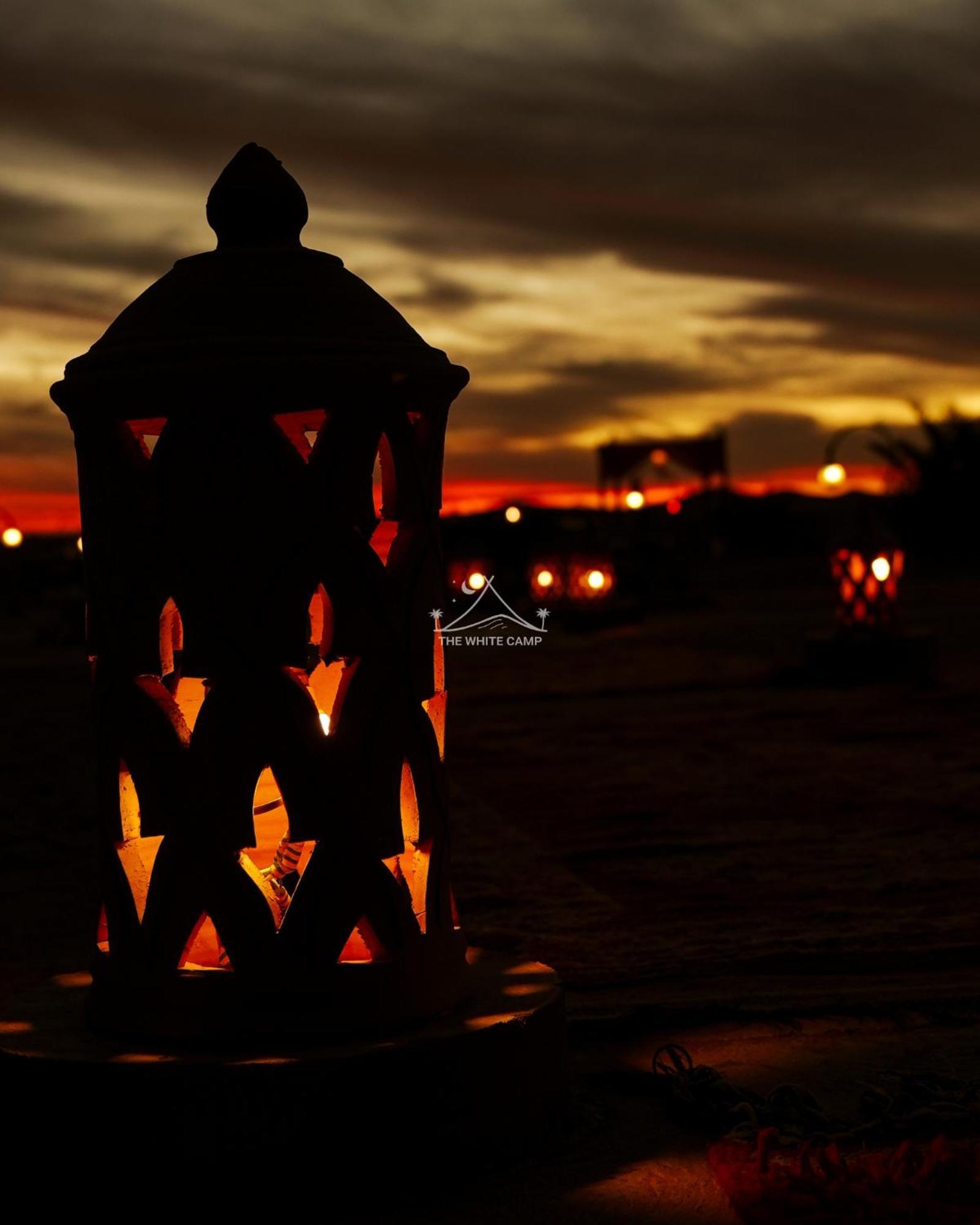 The White Camp - Your Merzouga Luxury Desert Camp & Erg Chebbi Dunes Camel Riding Zewnętrze zdjęcie