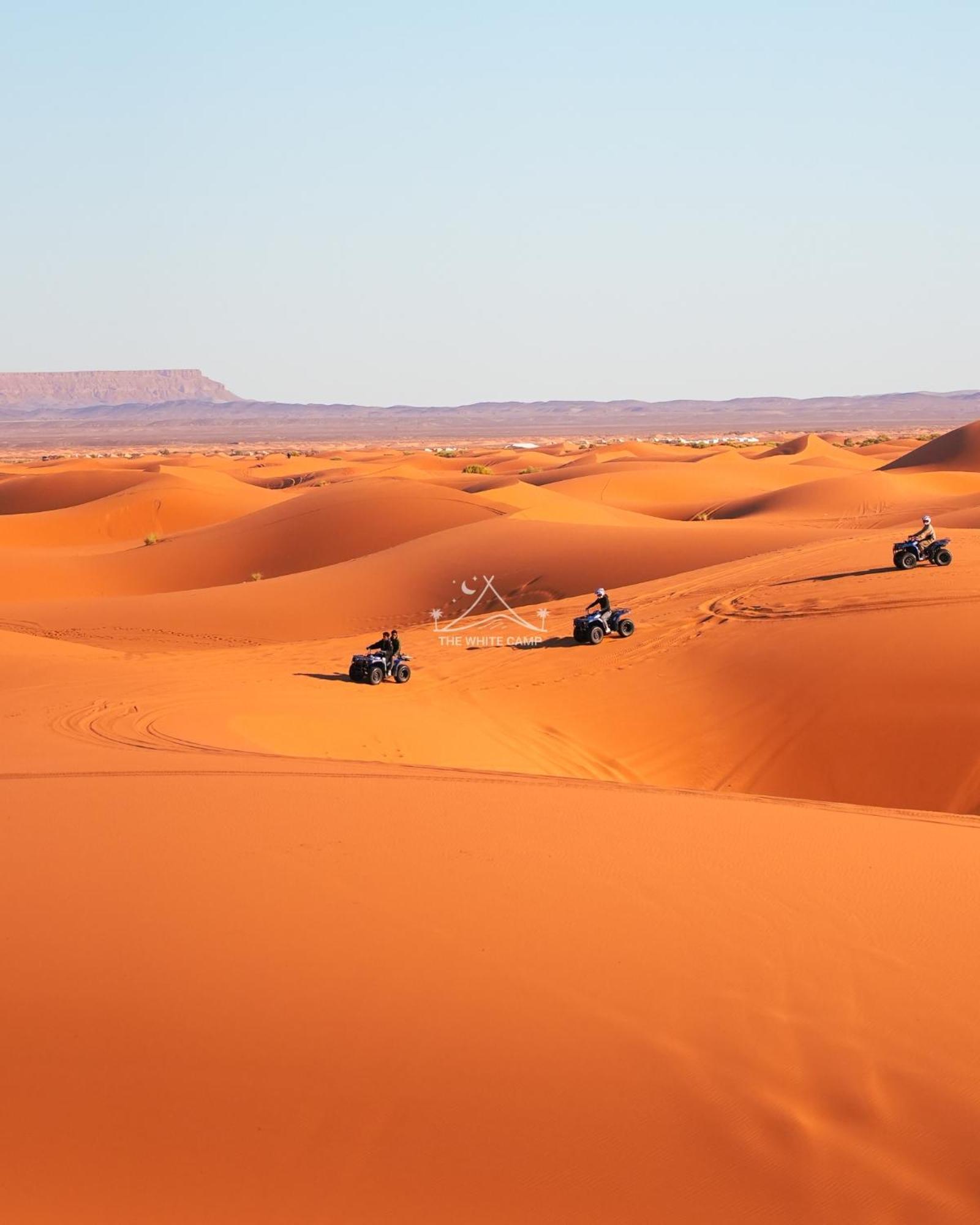 The White Camp - Your Merzouga Luxury Desert Camp & Erg Chebbi Dunes Camel Riding Zewnętrze zdjęcie