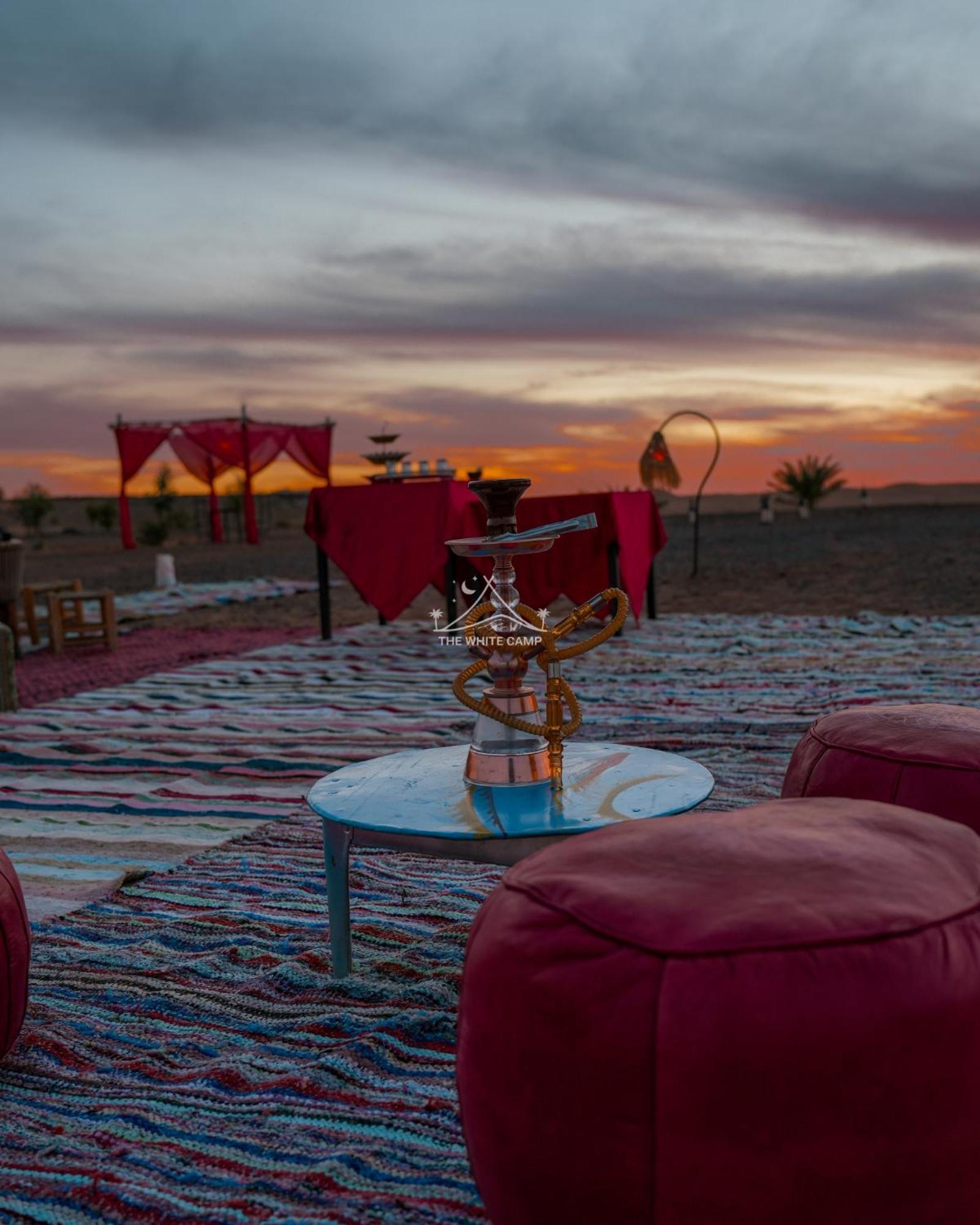 The White Camp - Your Merzouga Luxury Desert Camp & Erg Chebbi Dunes Camel Riding Zewnętrze zdjęcie